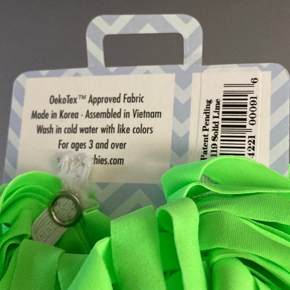 NWT - Pomchies Pom - I.D. Tag Your Bag Neon Lime Green Fringe Snap On Pom-Poms - Picture 2 of 5